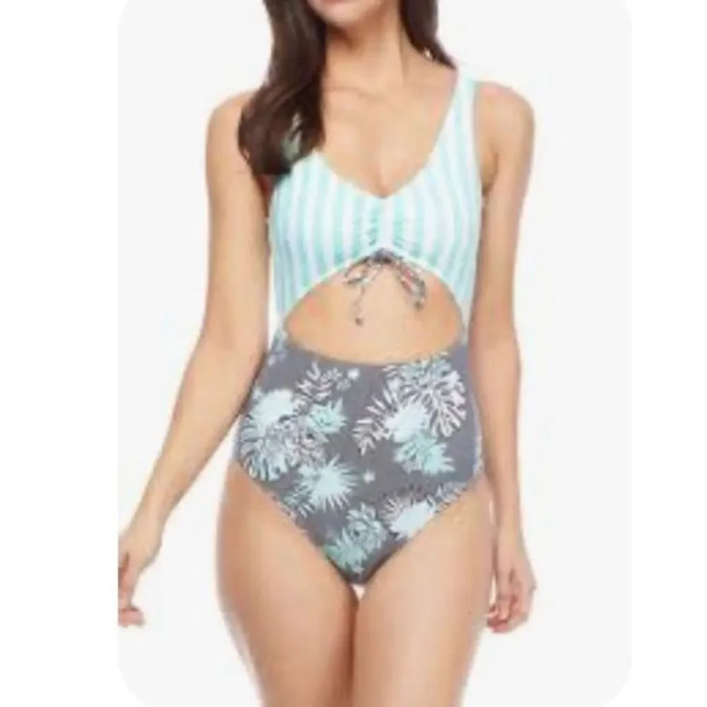 NWT island soul women’s one piece cut out swimsuit small